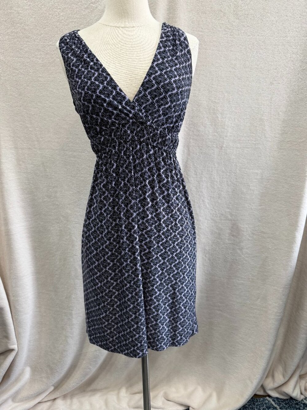 Soma Sleeveless V Neck Elastic Waist Dress Small Black Gray Geometric Travel